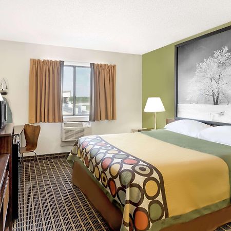 Super 8 By Wyndham Norfolk Motel Екстериор снимка